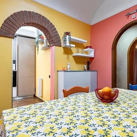 I Colori Di Lalla - 300 M Far From Castello Ursino Apartment